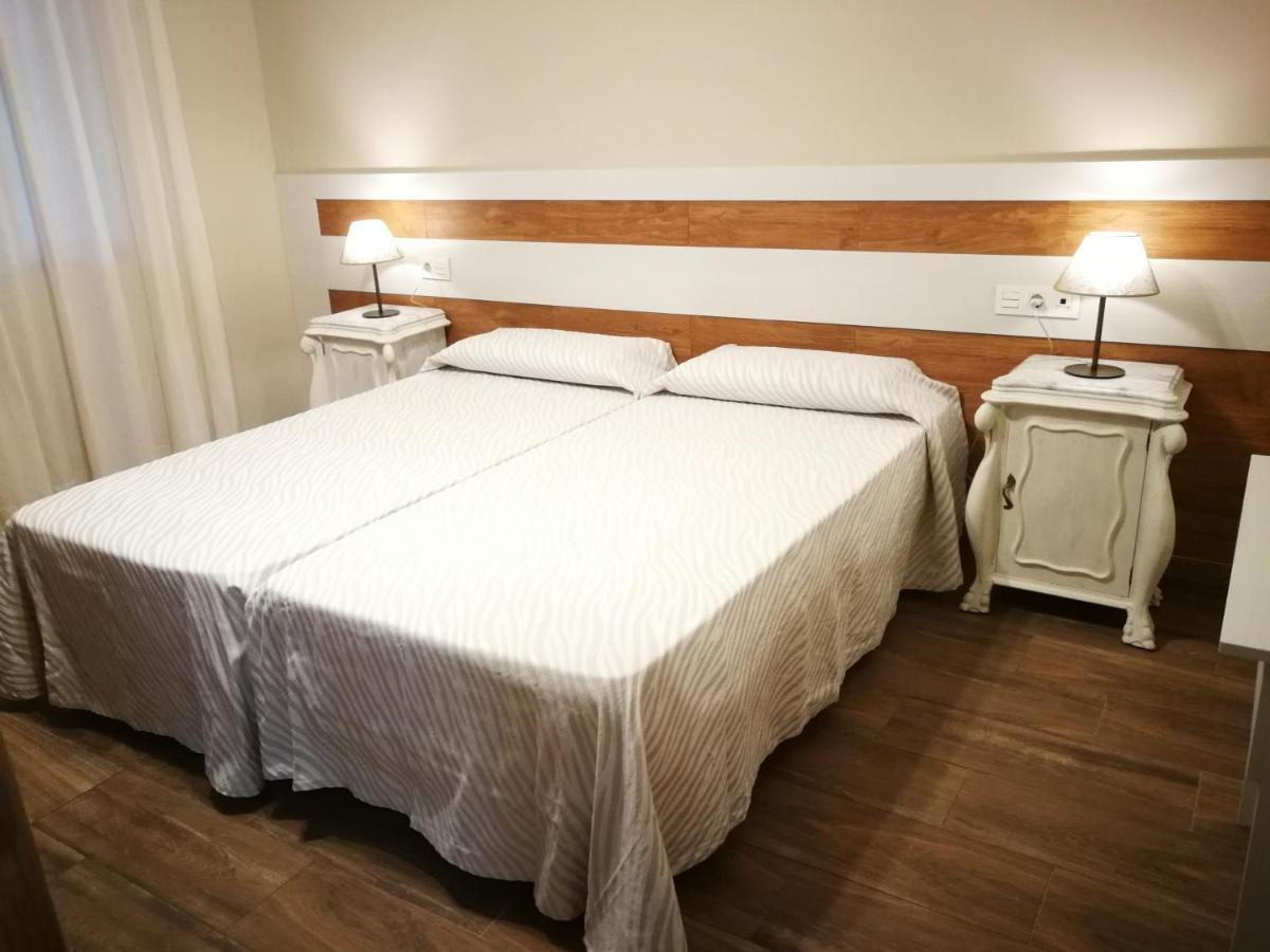 Apartamentos Turisticos Cullar Vega Eksteriør bilde